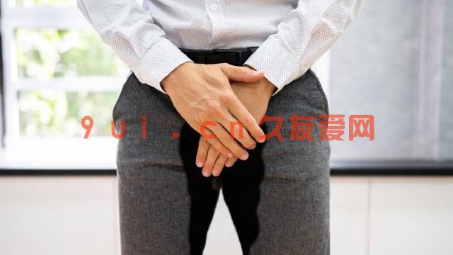 还敢忍精不射吗？当心诱发血精和前列腺炎